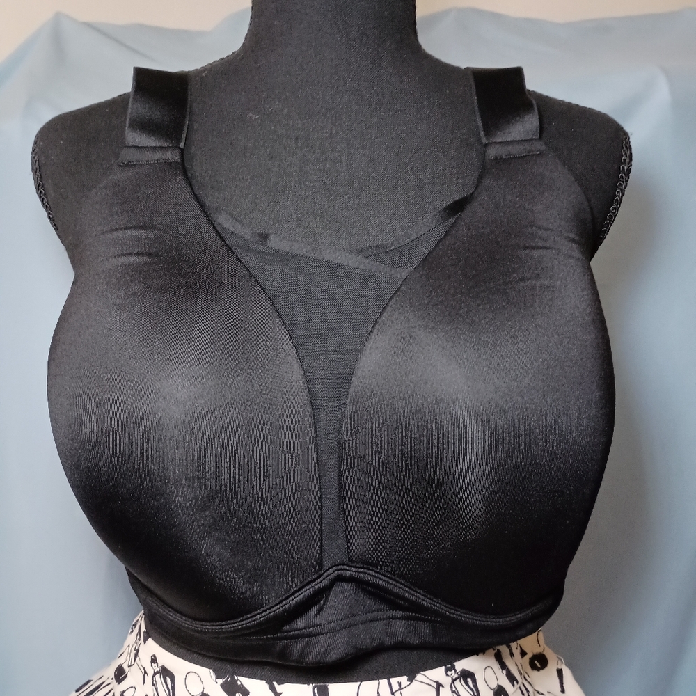 Livi Active Black Bra
